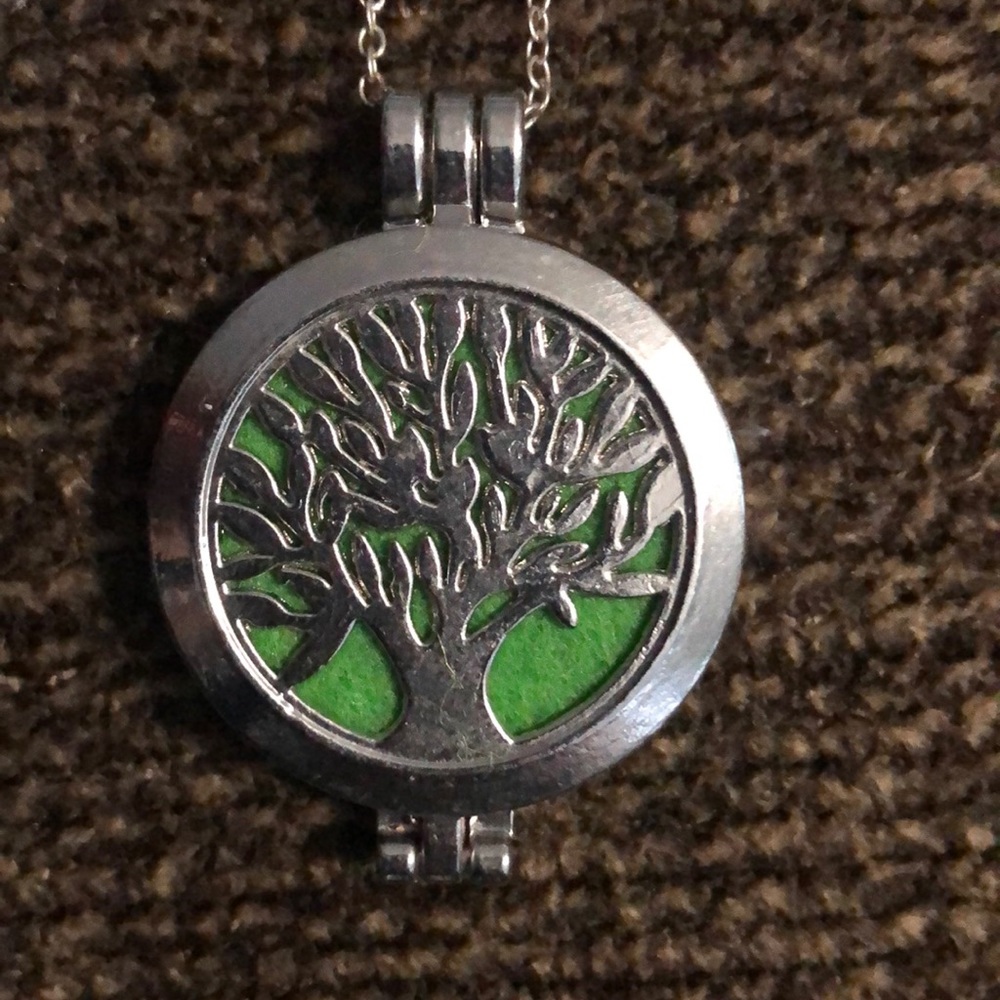 Essential oil diffuser necklace